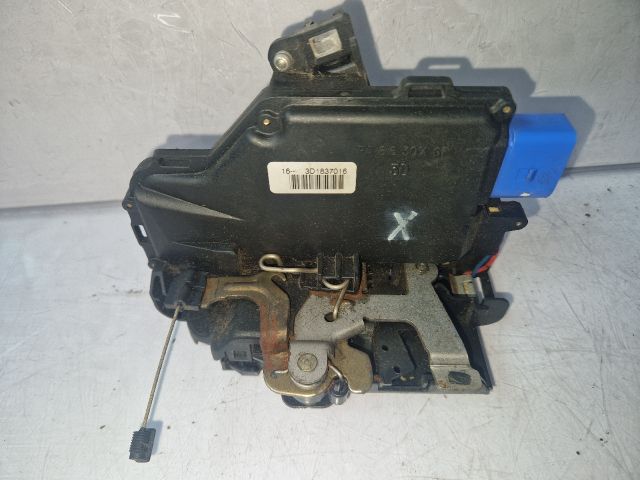 bontott VW CADDY Jobb első Ajtózár