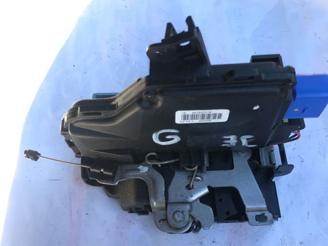 bontott VW CADDY Jobb első Ajtózár