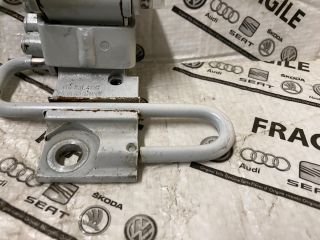 bontott VW CADDY Jobb első Alsó Zsanér