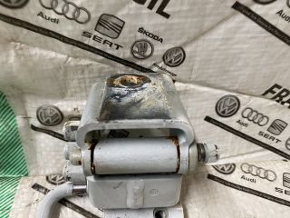 bontott VW CADDY Jobb első Alsó Zsanér