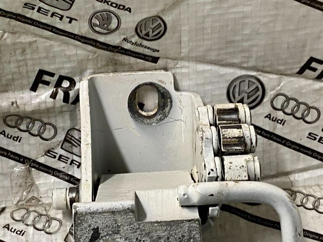 bontott VW CADDY Jobb első Alsó Zsanér