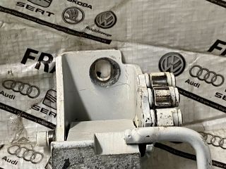 bontott VW CADDY Jobb első Alsó Zsanér