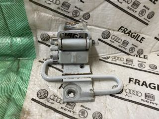 bontott VW CADDY Jobb első Alsó Zsanér