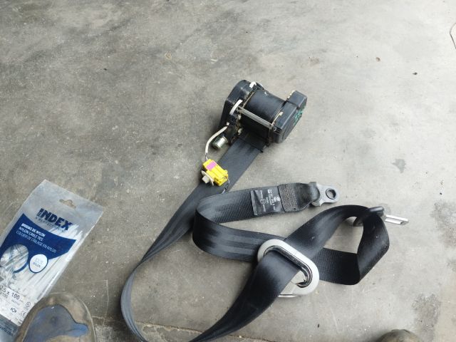 bontott VW CADDY Jobb első Biztonsági Öv