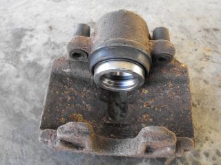 bontott VW CADDY Jobb első Féknyereg Munkahengerrel