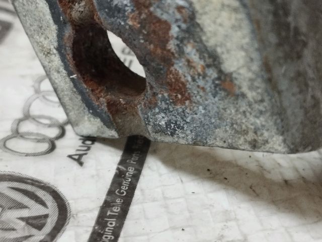 bontott VW CADDY Jobb első Felső Zsanér