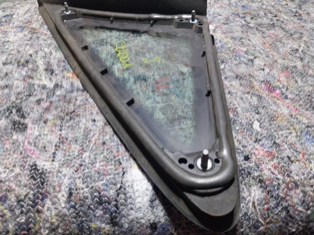 bontott VW CADDY Jobb első Fixüveg (Ajtóban)