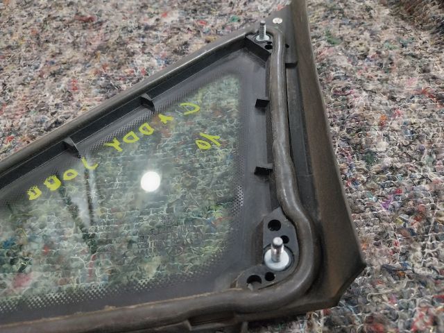 bontott VW CADDY Jobb első Fixüveg (Ajtóban)