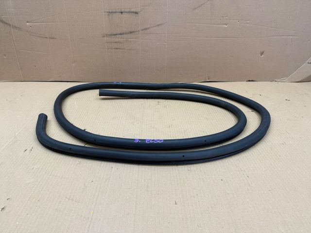 bontott VW CADDY Jobb első Gumikéder