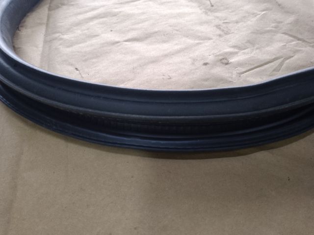 bontott VW CADDY Jobb első Gumikéder