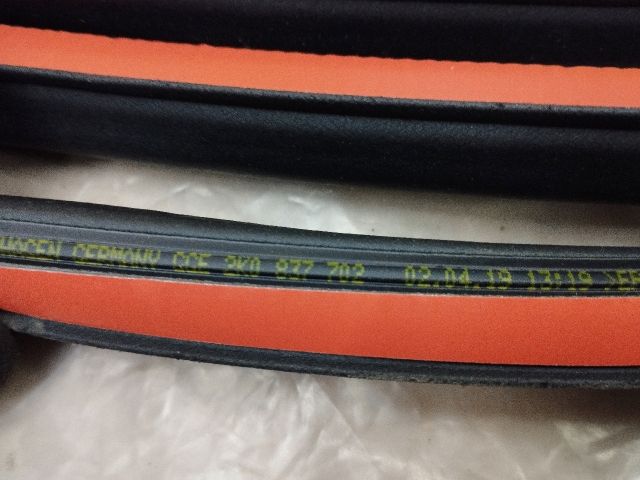 bontott VW CADDY Jobb első Gumikéder