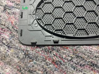 bontott VW CADDY Jobb első Hangszóró Burkolat