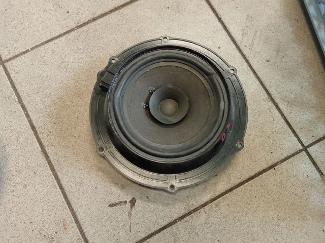 bontott VW CADDY Jobb első Hangszóró