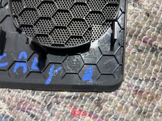 bontott VW CADDY Jobb első Kis Hangszóró Burkolat