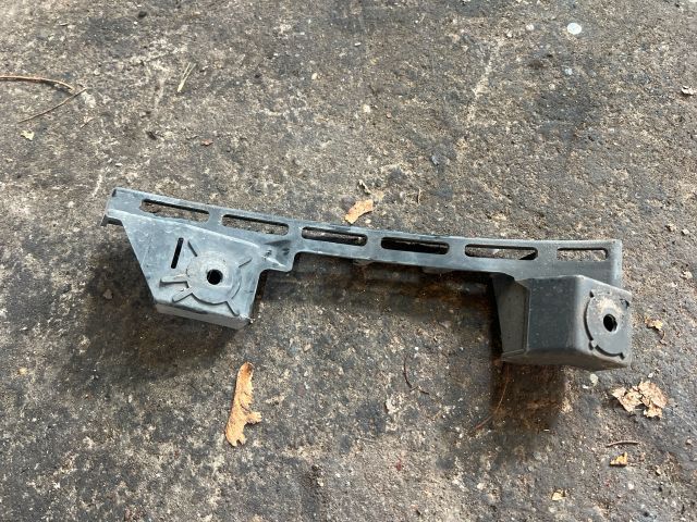 bontott VW CADDY Jobb első Oldal Lökhárító Tartó (Műanyag)