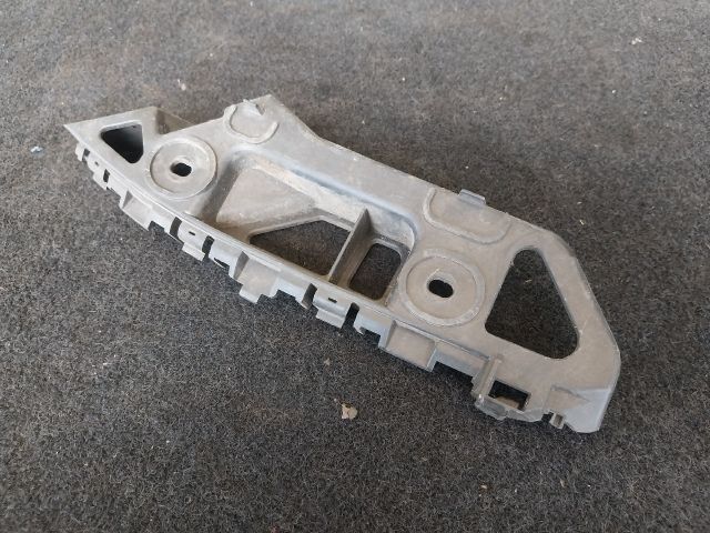 bontott VW CADDY Jobb első Oldal Lökhárító Tartó (Műanyag)