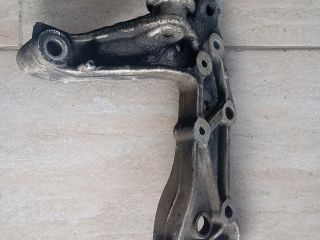 bontott VW CADDY Jobb első Segédkeret Kitámasztó