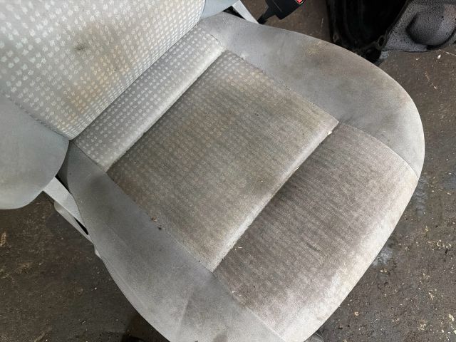 bontott VW CADDY Jobb első Ülés