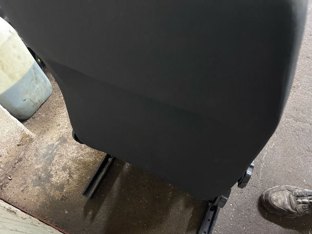 bontott VW CADDY Jobb első Ülés