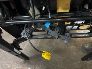 bontott VW CADDY Jobb első Ülés