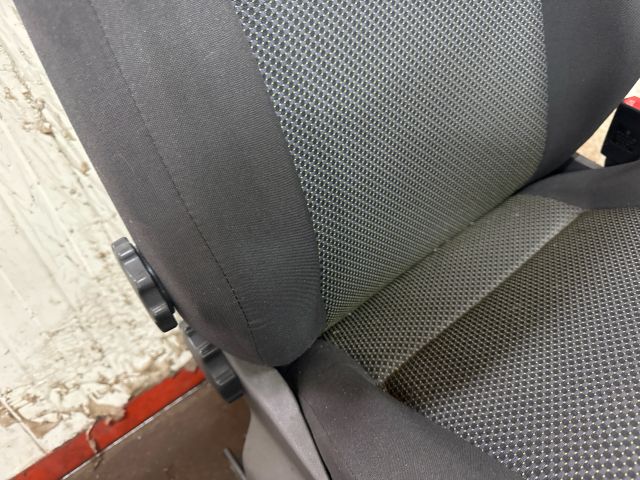 bontott VW CADDY Jobb első Ülés