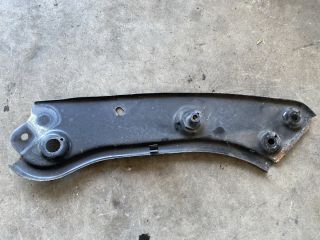 bontott VW CADDY Jobb Fényszóró Tartó