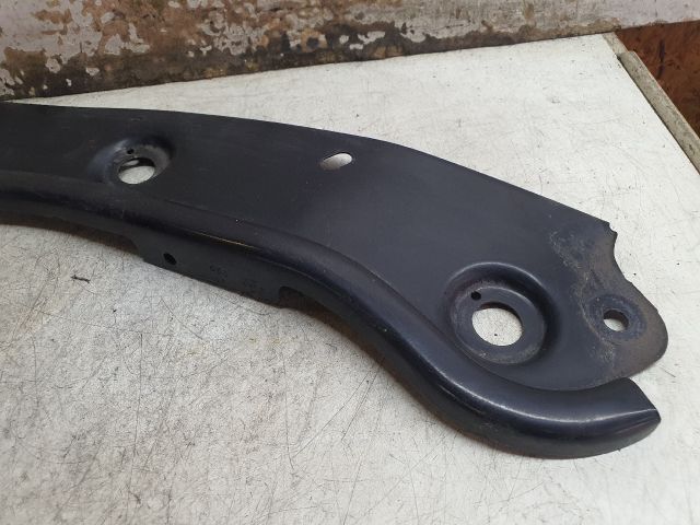 bontott VW CADDY Jobb Fényszóró Tartó