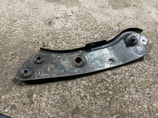 bontott VW CADDY Jobb Fényszóró Tartó