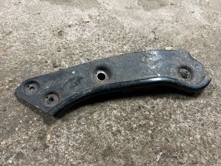 bontott VW CADDY Jobb Fényszóró Tartó