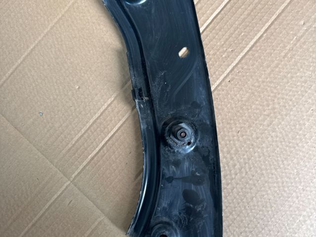 bontott VW CADDY Jobb Fényszóró Tartó