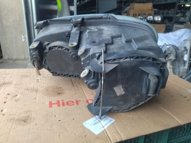 bontott VW CADDY Jobb Fényszóró