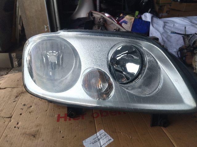 bontott VW CADDY Jobb Fényszóró