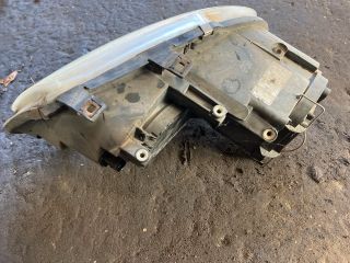 bontott VW CADDY Jobb Fényszóró