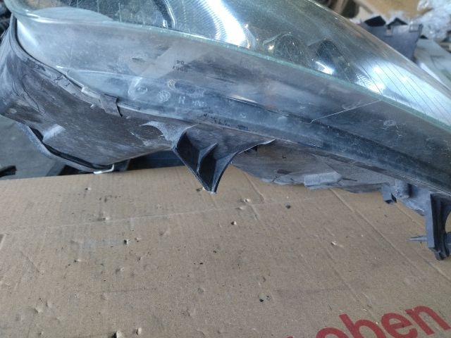 bontott VW CADDY Jobb Fényszóró