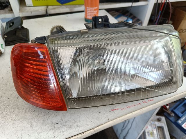 bontott VW CADDY Jobb Fényszóró