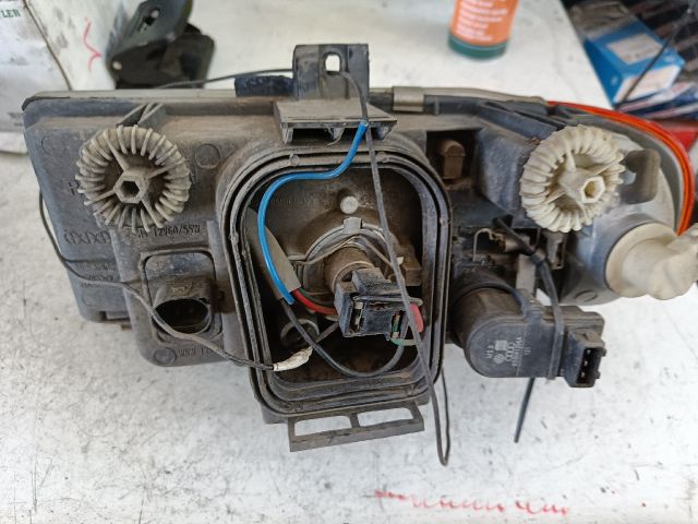 bontott VW CADDY Jobb Fényszóró