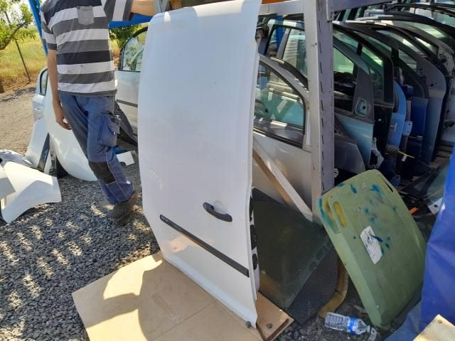 bontott VW CADDY Jobb hátsó Ajtó (Üres lemez)
