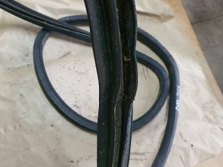 bontott VW CADDY Jobb hátsó Gumikéder