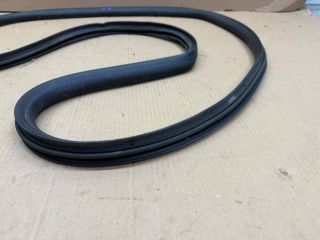 bontott VW CADDY Jobb hátsó Gumikéder