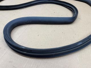 bontott VW CADDY Jobb hátsó Gumikéder