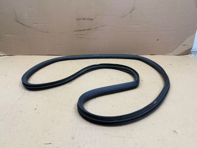 bontott VW CADDY Jobb hátsó Gumikéder