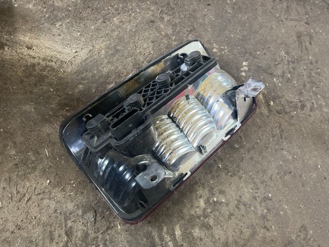 bontott VW CADDY Jobb Hátsó Lámpa