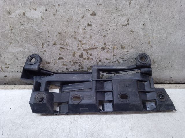 bontott VW CADDY Jobb hátsó Oldal Lökhárító Tartó (Műanyag)