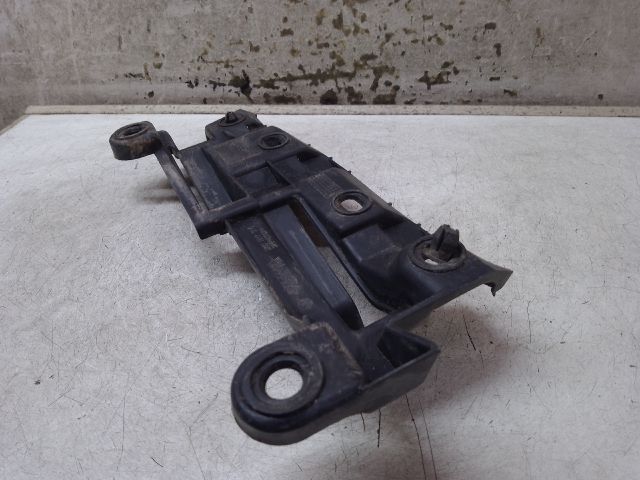 bontott VW CADDY Jobb hátsó Oldal Lökhárító Tartó (Műanyag)