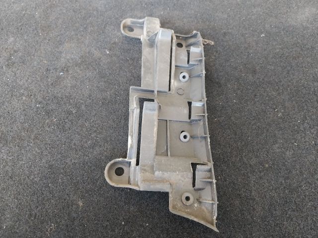 bontott VW CADDY Jobb hátsó Oldal Lökhárító Tartó (Műanyag)