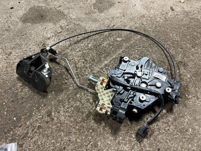 bontott VW CADDY Jobb hátsó Tolóajtó Ajtónyitó Szerkezet