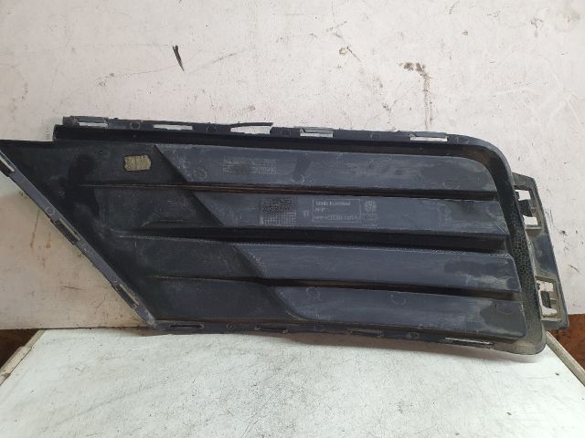 bontott VW CADDY Jobb Ködlámpa Rács