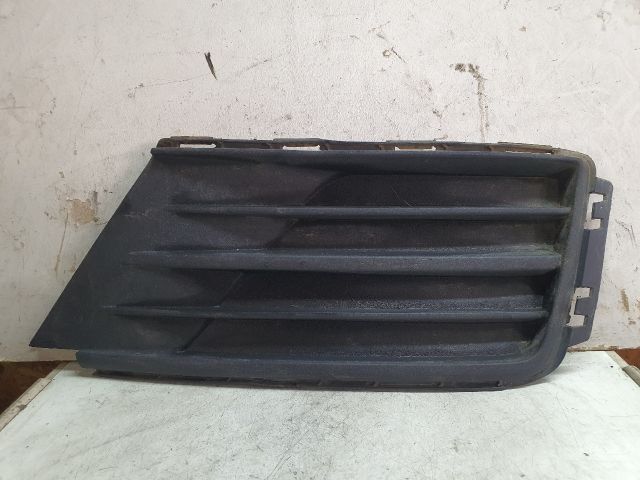 bontott VW CADDY Jobb Ködlámpa Rács