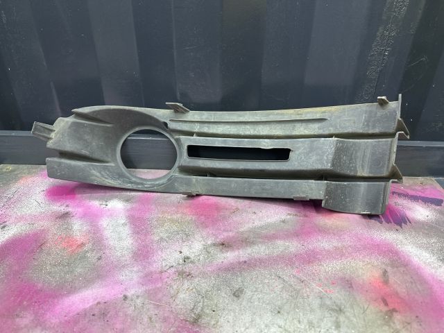 bontott VW CADDY Jobb Ködlámpa Rács