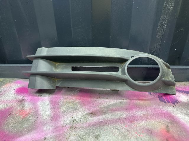 bontott VW CADDY Jobb Ködlámpa Rács